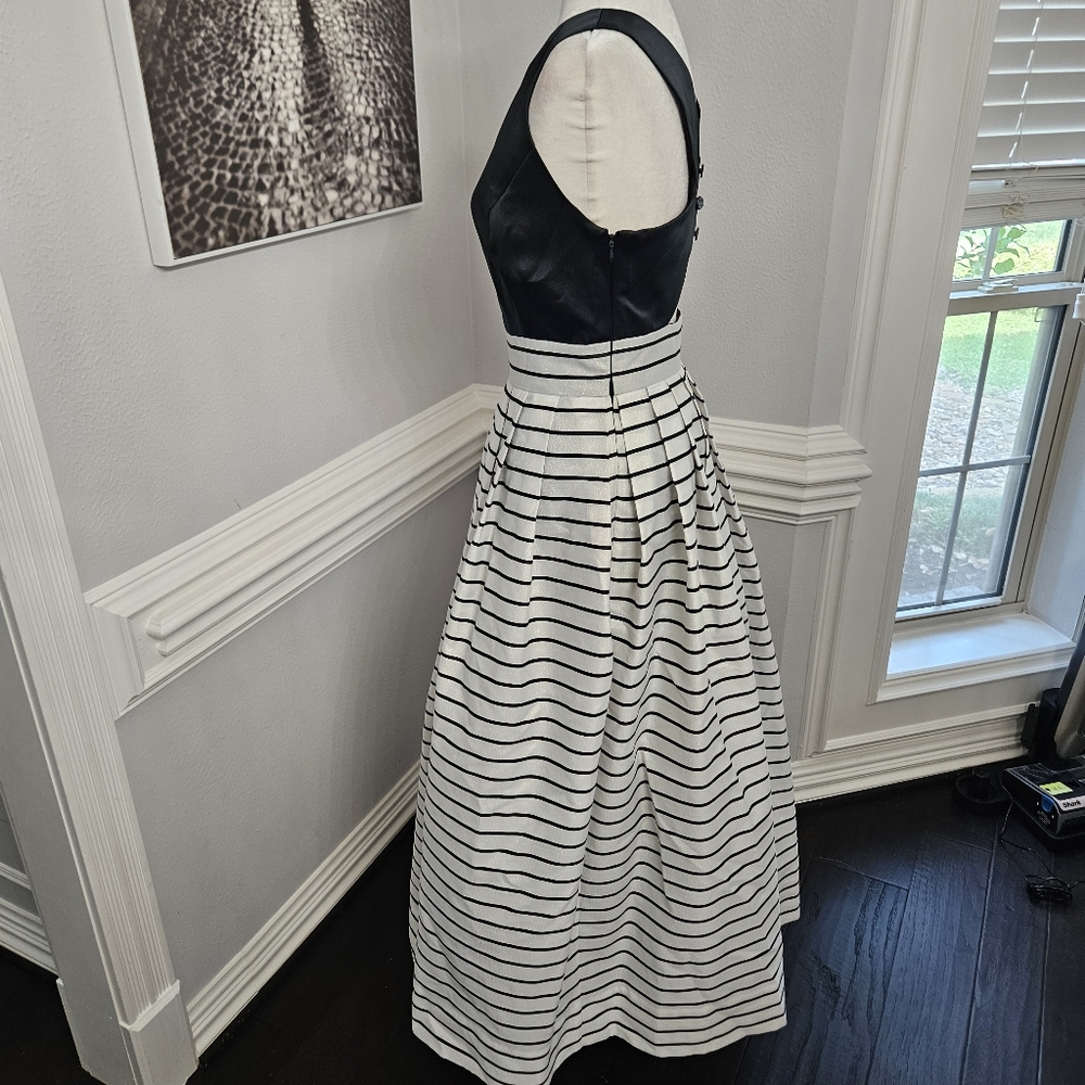 Ever Beauty Women’s 6 Gown black/white/gold Y2K Ball Gown - Picture 6 of 11
